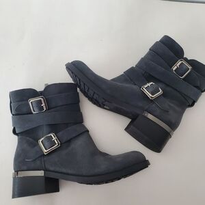 VINCE CAMUTO 7.5 WEBEY Dk Gray Suede Moto Boots Silver Buckle Strap Grunge Goth